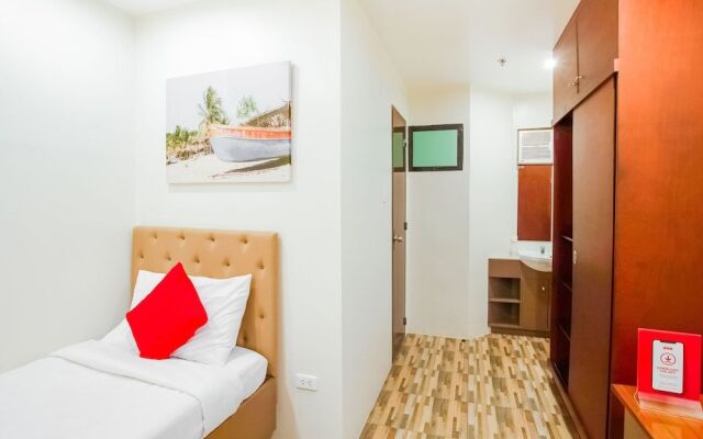 OYO 421 Deck 360 Dormitel Near Davao Medical School Foundation Hospital