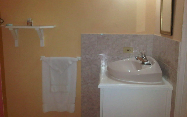 Treasure's Comfort Inn