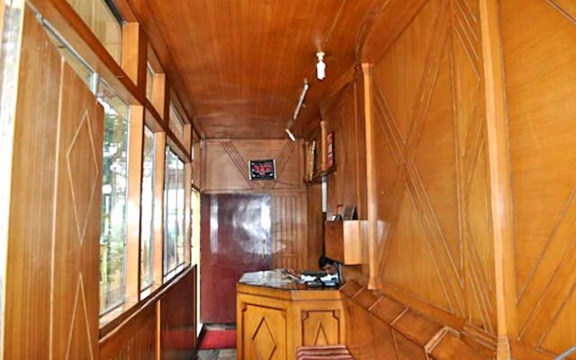 Goroomgo New Payal Mall Road Nainital