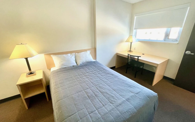 Residence & Conference Centre - Ottawa Downtown