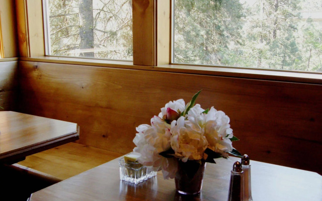 Alpine Rivers Inn