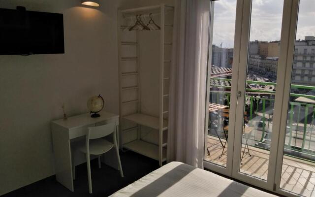 Delia Rooms & Gallery