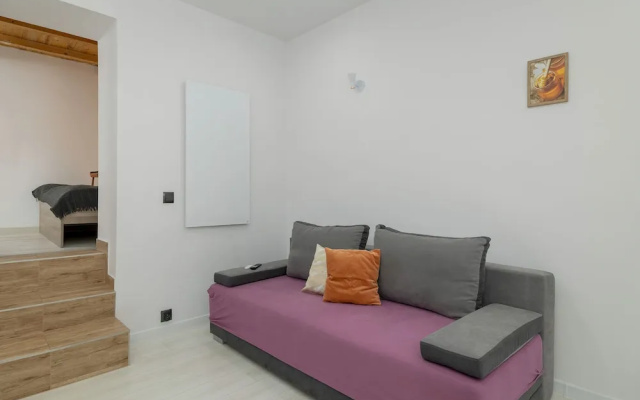 Central Kraków Apartment by Renters