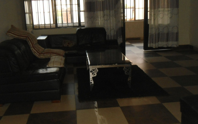 Airport luxury motel