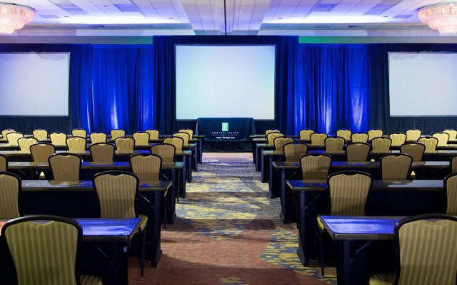 Embassy Suites by Hilton Portland Tigard
