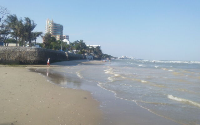 Beachfront Family Penthouse Hua Hin