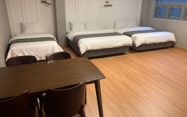 Moonkang S Spa Hotel