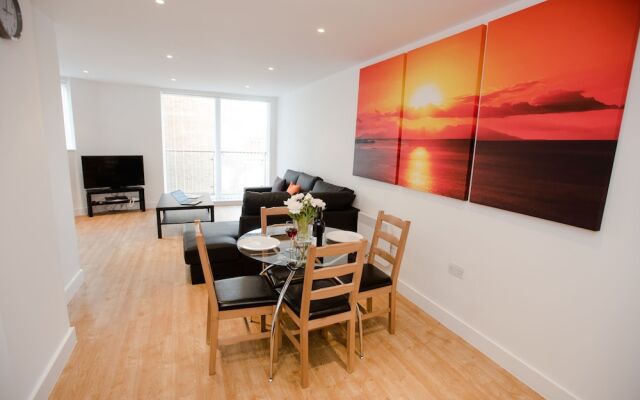 Celador Apartments - Projection West Serviced Apartments