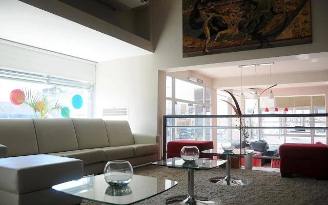 Hotel Embajador