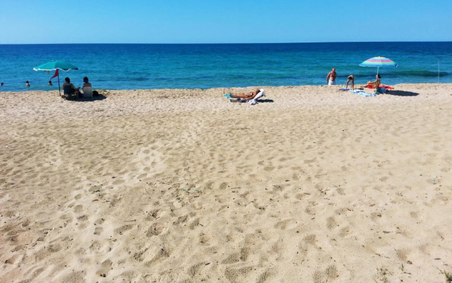 I Monaci Front Beach Specchiarica