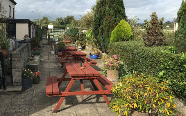 The Pecking Mill Inn