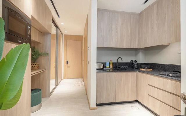 Czechin - Modern Studio JVC