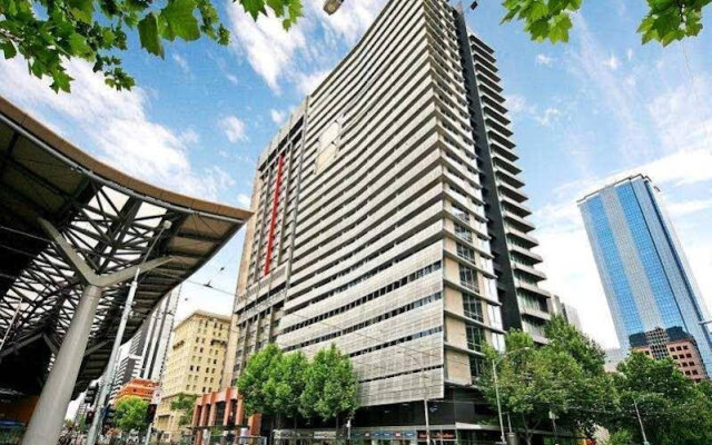 Astra Apartments Melbourne CBD