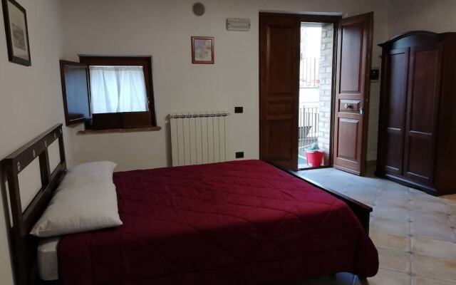 Portion of a Farmhouse With 30 Beds - 4 Apartments and 2 Rooms