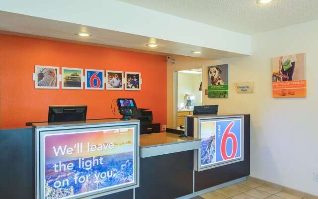 Motel 6 Lawton, OK