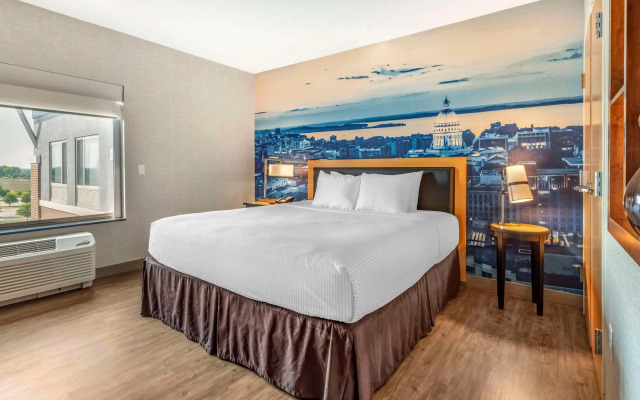 Cambria Hotel Madison East