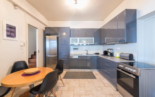 Luxury Home With Jacuzzi and Spectacular Sea Views for 8 Guests