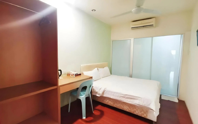 HomeStay Kuching – Guest Rooms – Kuching