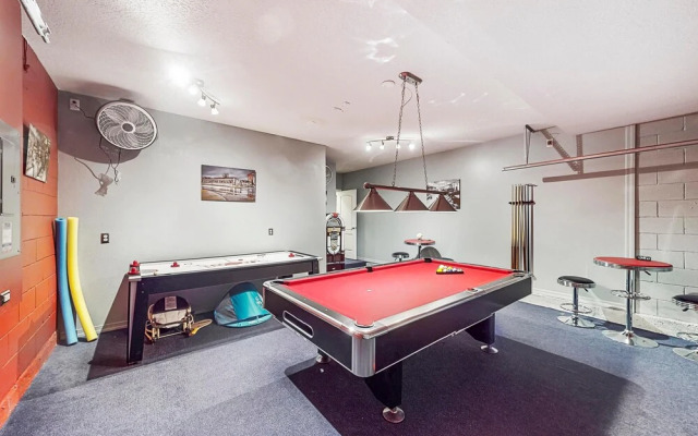 Fantastic Cypress Pointe Vacation Home