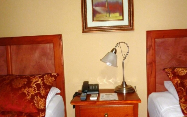 THE Green Frog Inn Bed and Breakfast