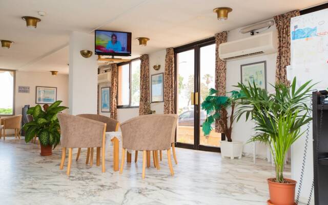 Ginot Yam Hotel