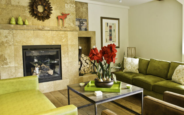 Pine Lodge Inn