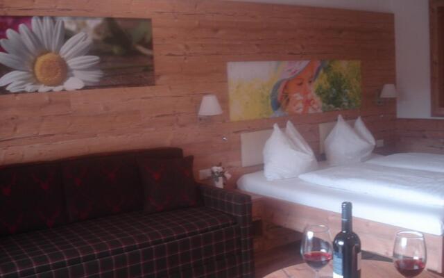 Molaris Lodge