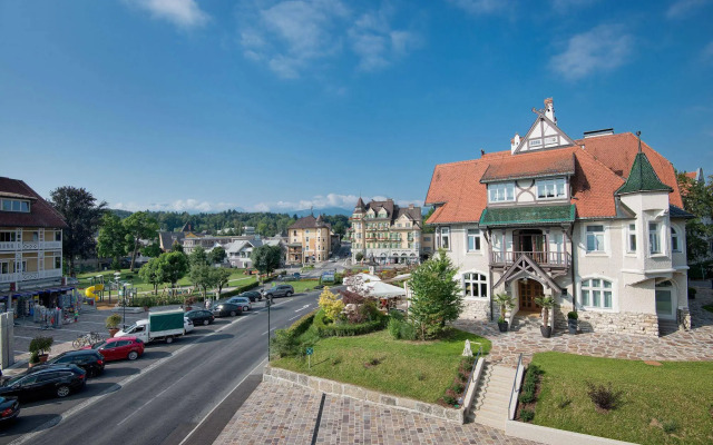 Hotel Rocket Rooms Velden