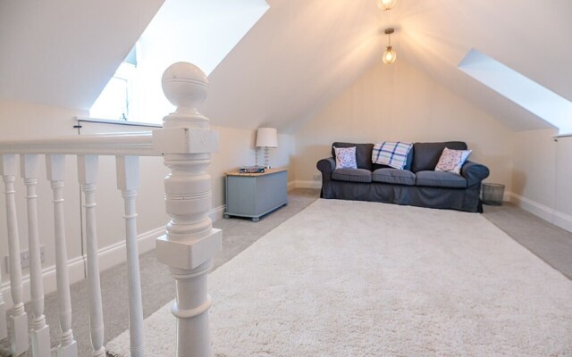 Bonheur, 16 Bartholomew Green, Southwold