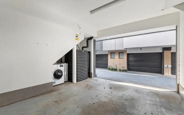 Comfortable 2BR Retreat With Balcony & Parking