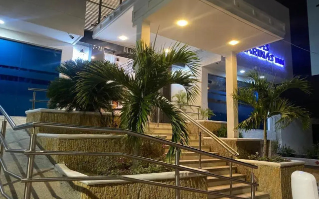 Hotel Olas Marinas Inn