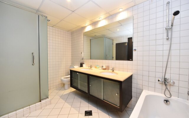 2-BR Marina View Retreat at Marina Quays - DSY