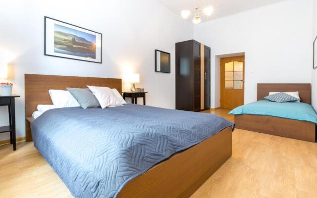 FriendHouse Apartments - Avenue