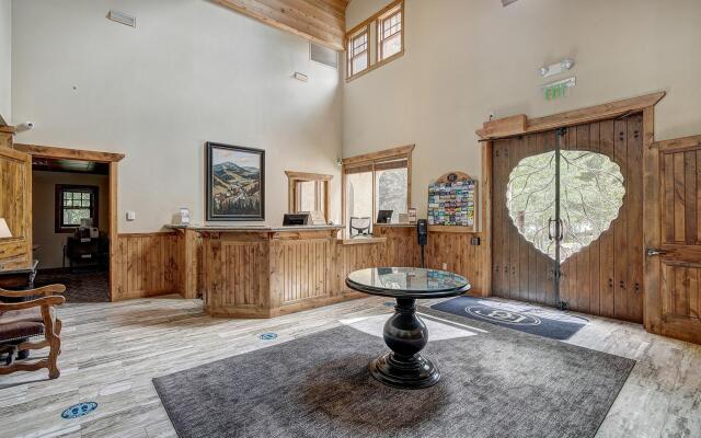 Beaver Creek Village