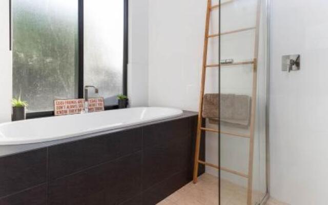 Great Ness Beachhouse - WiFi - Pet-Friendly