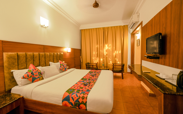 Fabhotel Royale Basant Residency