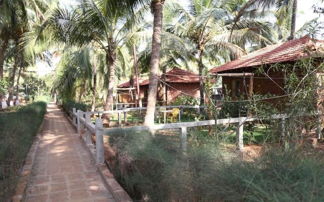 Darya sarang resort & Beer shopee