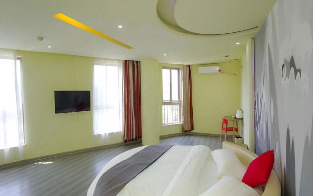 Shankee Hotel (Tengzhou Jinghe Bridge Haishang Mingyue)