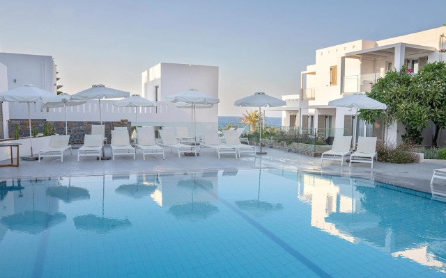 Maritimo Beach Hotel