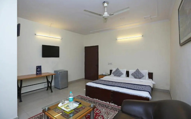 OYO Rooms Govindpuri Metro
