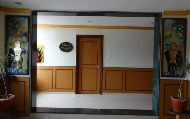 Nahar Manchester Inn