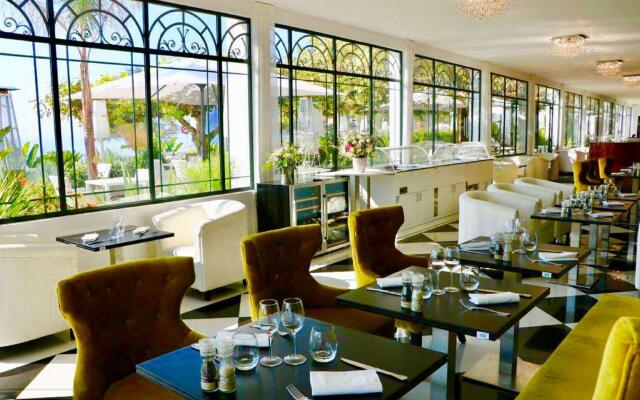 Grand Hotel Des Sablettes Plage, Curio Collection By Hilton