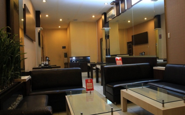Nida Rooms Selat Panjang 11 Medan Kota at Wisma Sederhana Budget Hotel – Lobby – Medan
