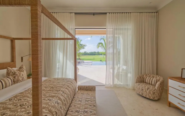 Luxury Villa With Heated Pool Jacuzzi Full Staff