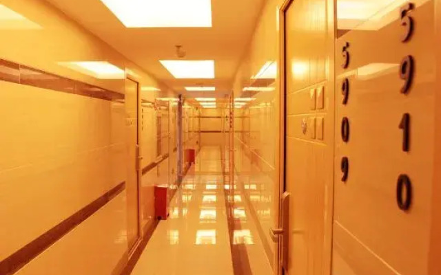 Hot Spring Valley Hotel