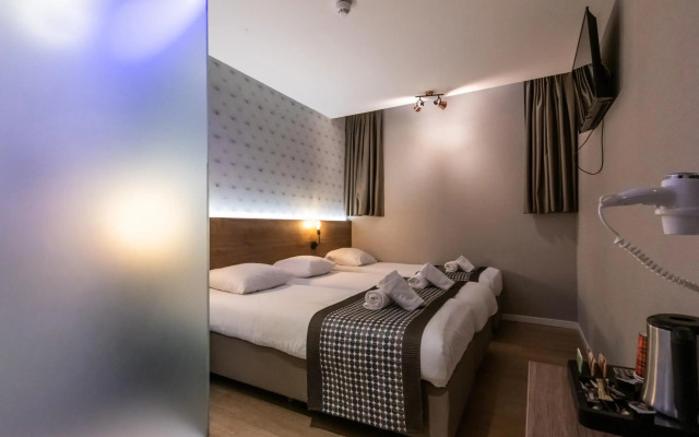 Melrose Hotel