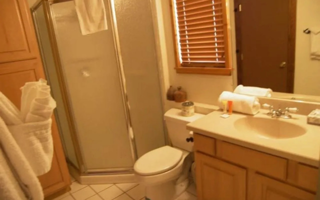 Anaconda 4 Bed 4 Bath by RedAwning