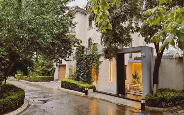 Silent Stay Villa Hotel