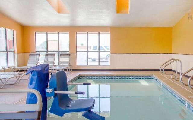 Quality Inn Broken Arrow - Tulsa