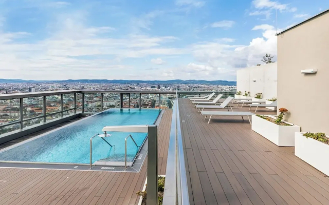 Penthouse Apartment with Rooftop Pool
